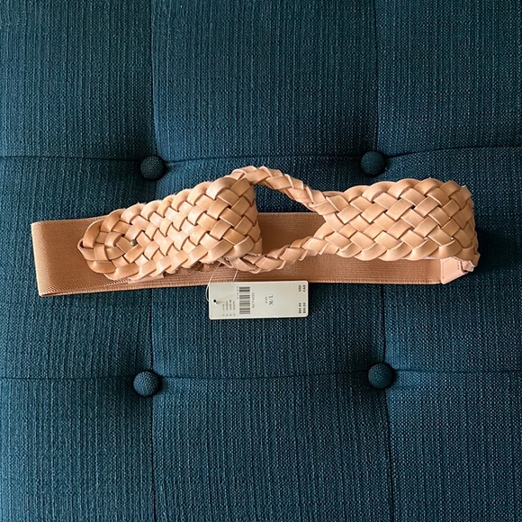 Anthropologie Accessories - Anthropologie Leather Diamond Stretch Belt